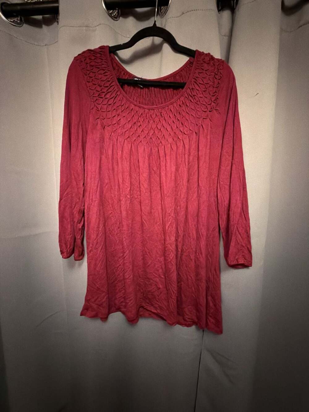 Cha Cha Vente Smocked Top Size 1X Red Rayon 3/4 Sleeve Tunic Top